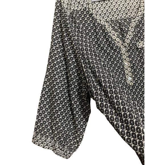 AVENUE Black & White 3/4 Sleeve Collarless Rayon Tunic Top Shirt NWOT Sz 30/32 - Picture 9 of 14